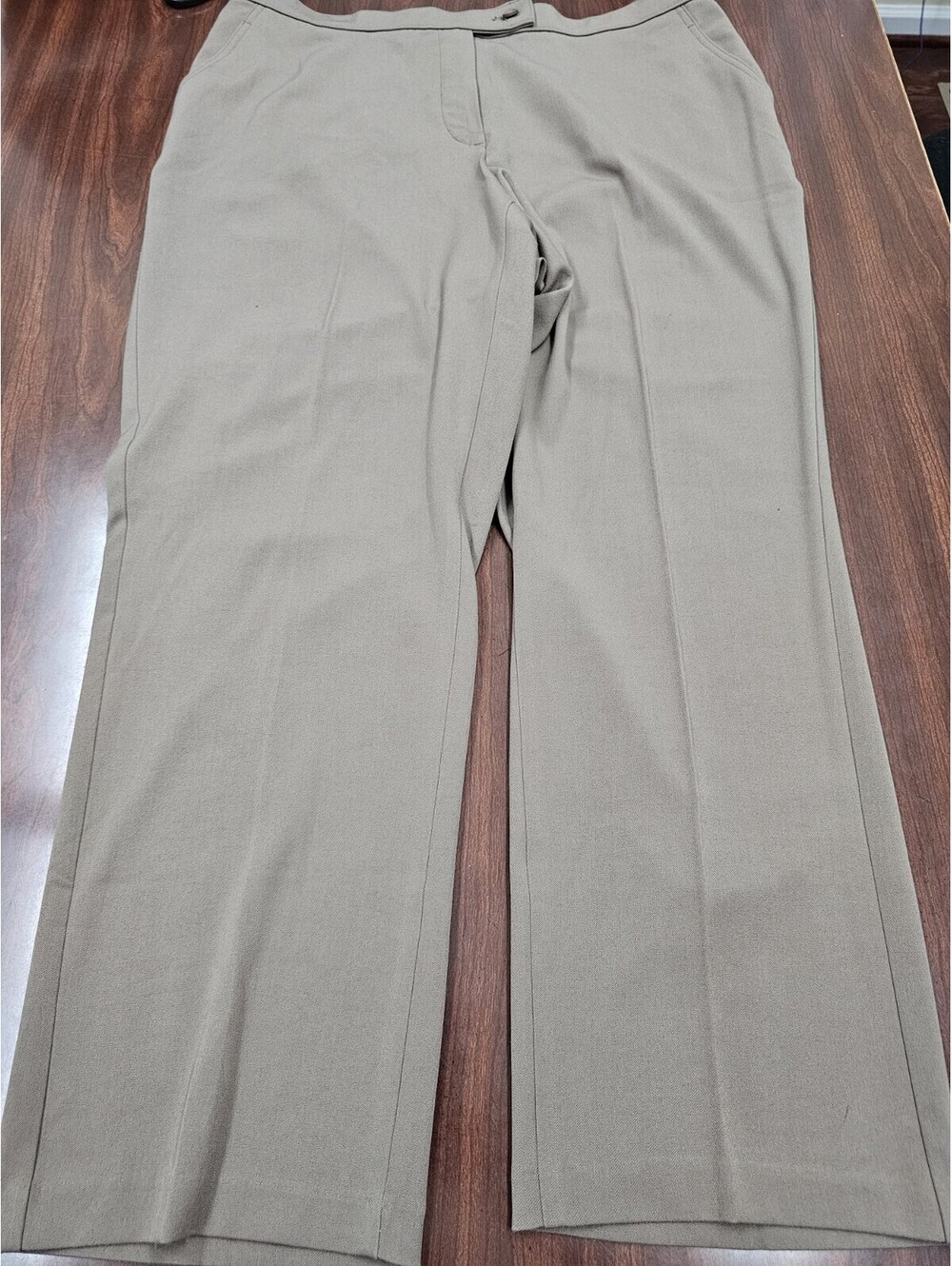 Investments Women 18 Short Tan Dress Pants Mid Rise Straight Career Office 38x28